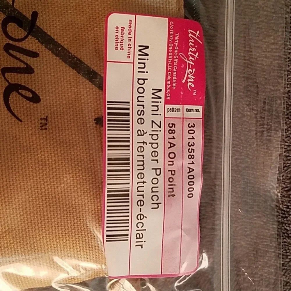 THIRTY-ONE Arrow Zipper Pouch Makeup Bag NWT